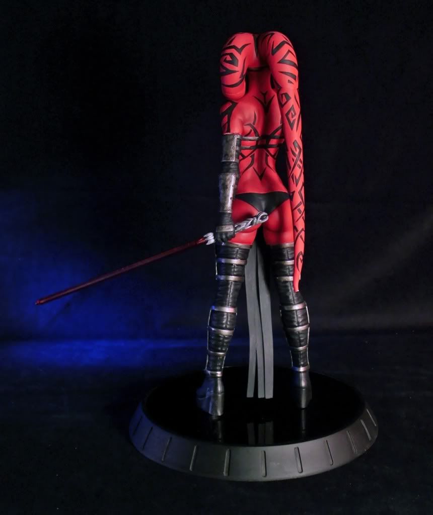 gentle giant darth talon statue